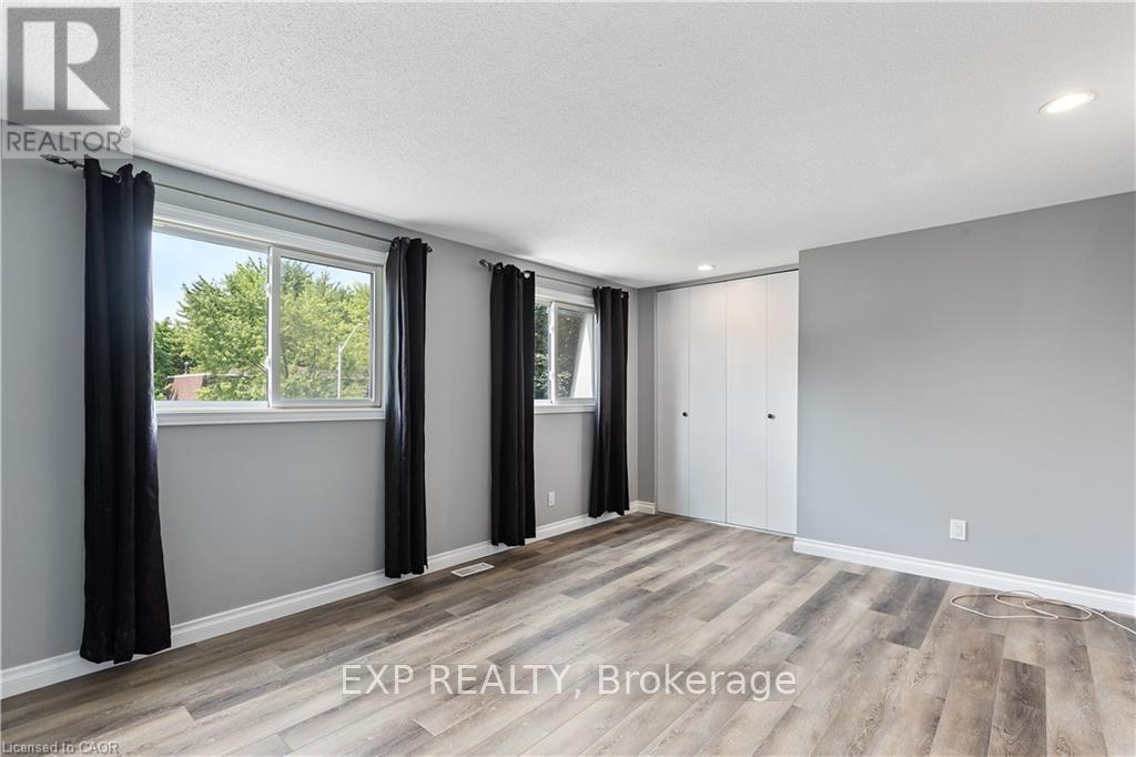 432b Dunvegan Drive, Waterloo, Ontario  N2K 2C7 - Photo 12 - X14117386