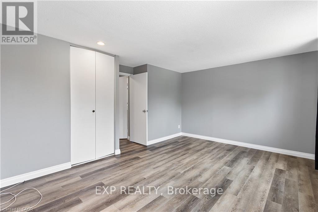 432b Dunvegan Drive, Waterloo, Ontario  N2K 2C7 - Photo 13 - X14117386