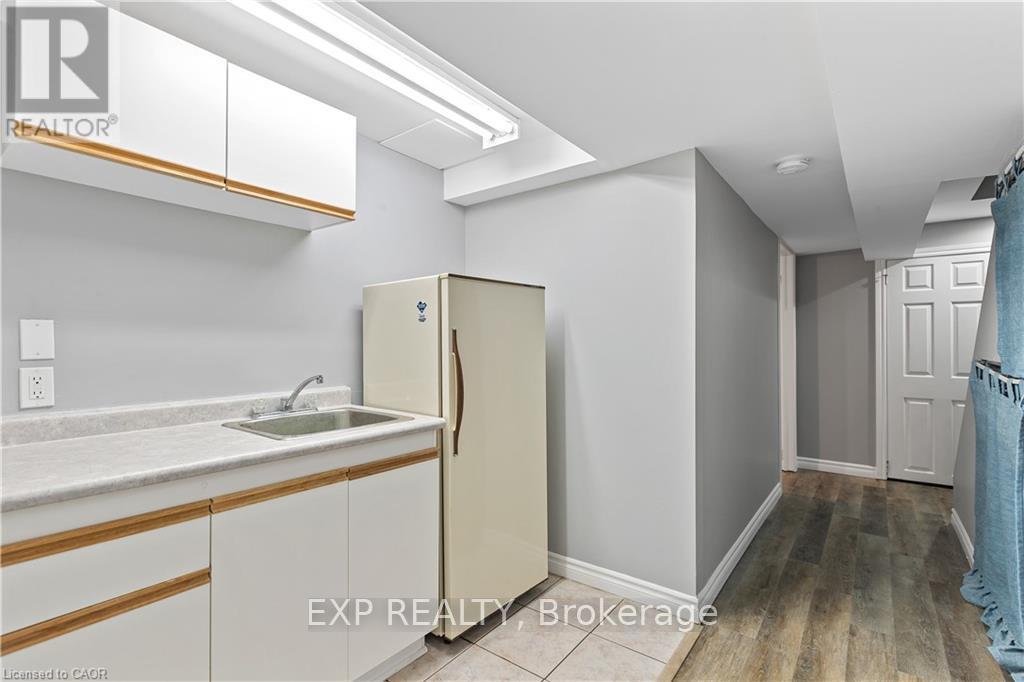 432b Dunvegan Drive, Waterloo, Ontario  N2K 2C7 - Photo 17 - X14117386