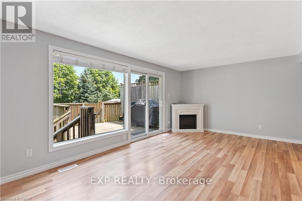 432b Dunvegan Drive, Waterloo, Ontario  N2K 2C7 - Photo 6 - X14117386