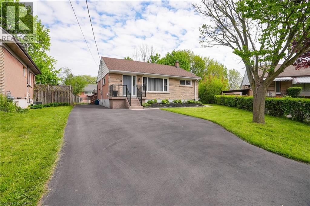 13 Beaucourt Place Unit# Upper, Hamilton, Ontario  L8S 2P8 - Photo 2 - 40871994