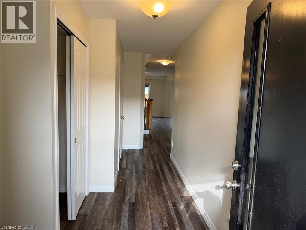311 Bradshaw Drive, Stratford, Ontario  N5A 0K2 - Photo 3 - 40874082