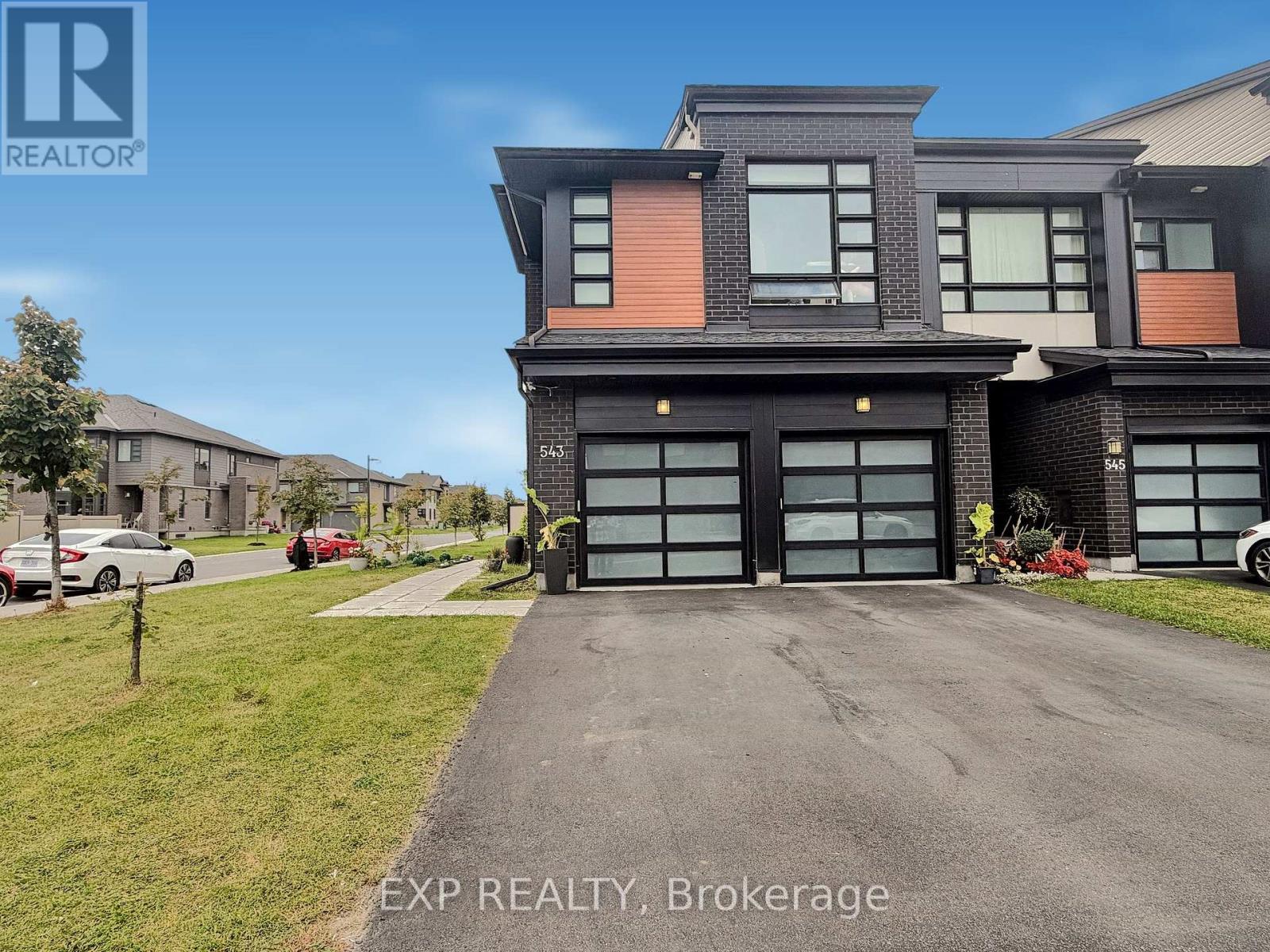 543 Rathburn Lane, Ottawa, Ontario  K1T 0T3 - Photo 2 - X14012038