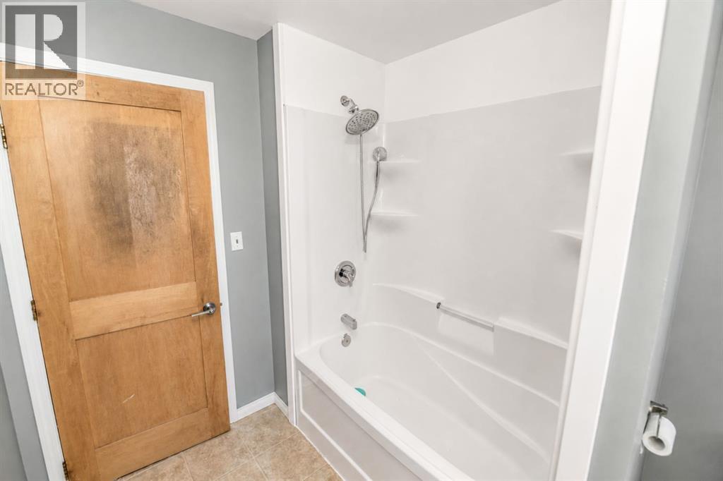 4908 Moore Street