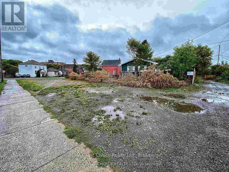 145 CUMMING STREET, Thunder Bay, Ontario