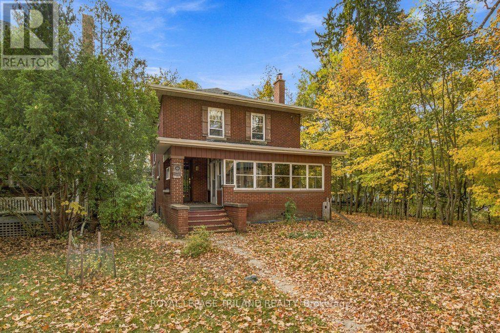 46 Rosebery Place, St. Thomas, Ontario  N5R 2H7 - Photo 2 - X13838332