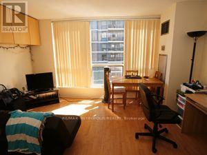 1702 - 7 Carlton Street, Toronto, Ontario  M5B 2M3 - Photo 3 - C14117496