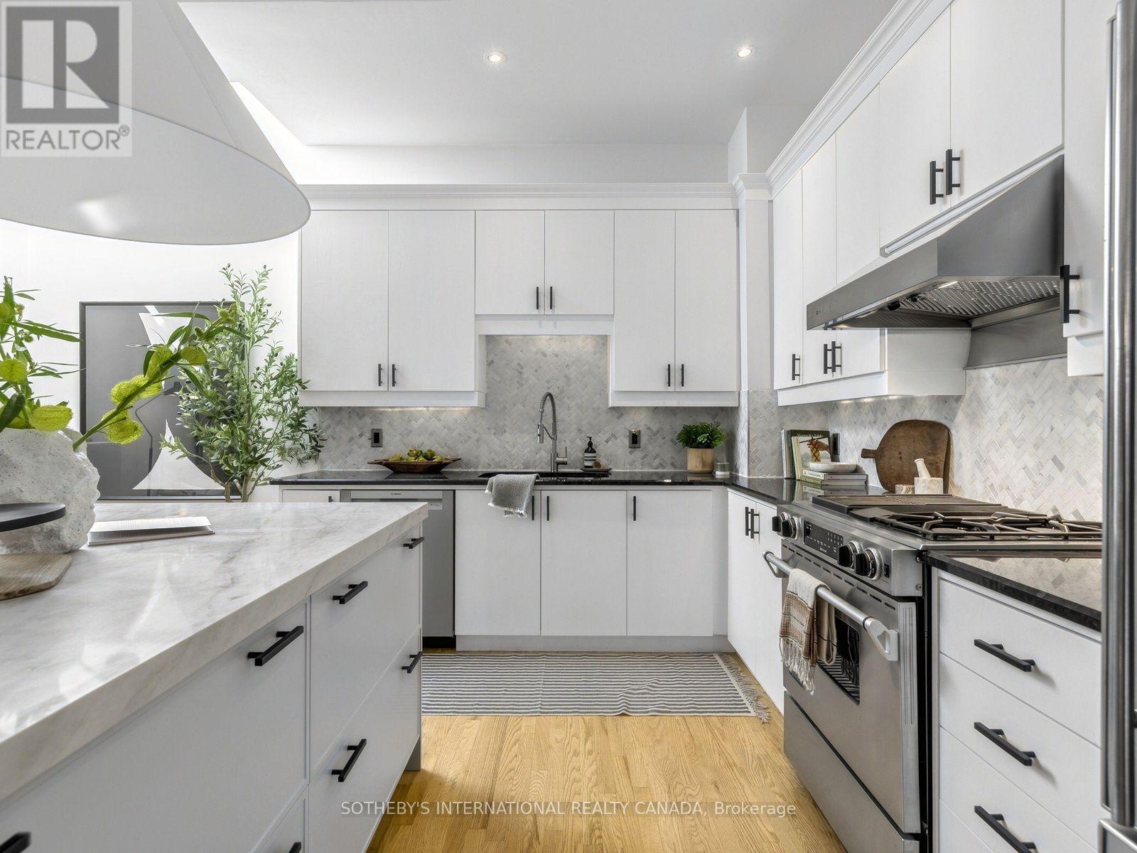 6 - 62 Claremont Street, Toronto, Ontario  M6J 2M5 - Photo 2 - C14117552