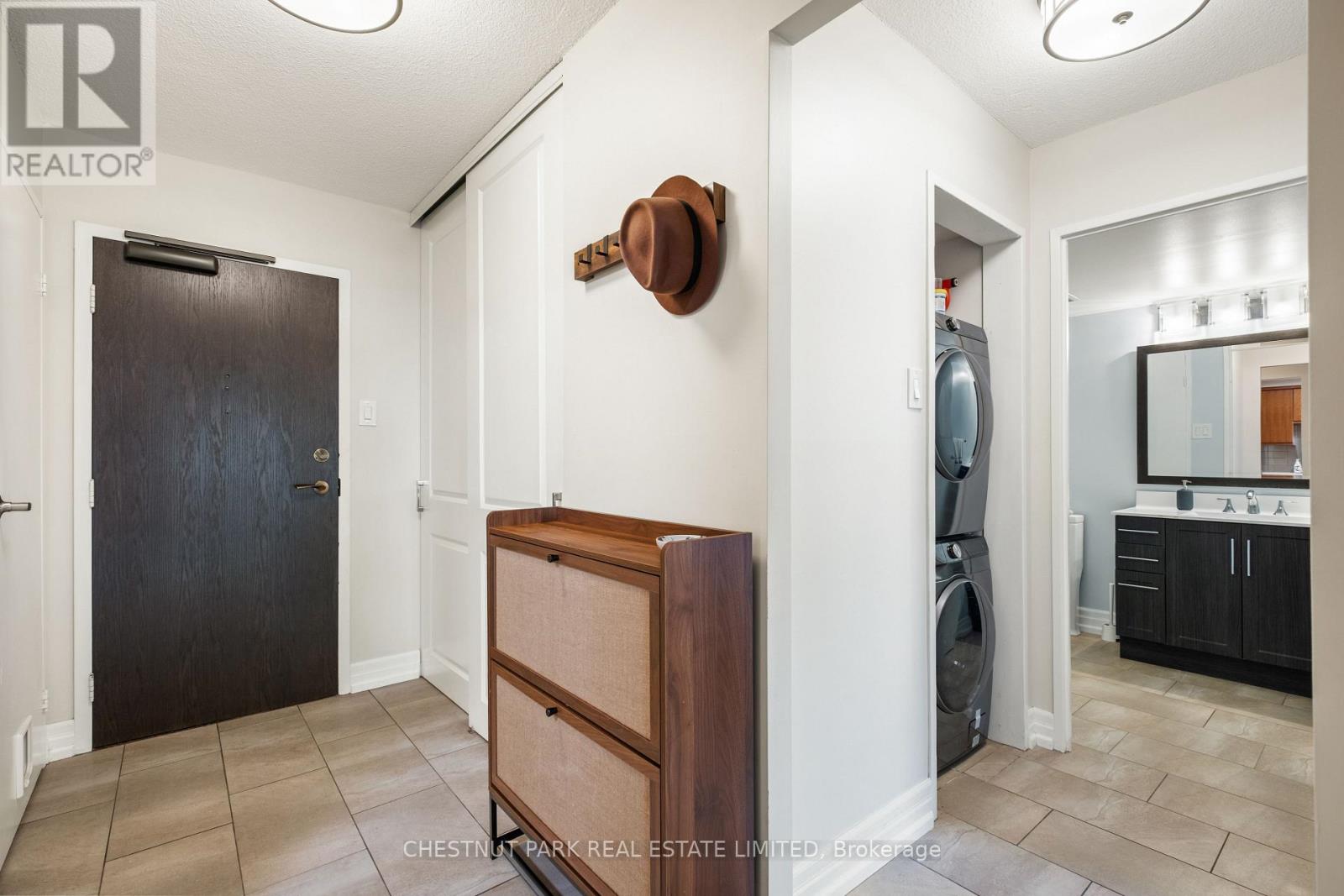 304 - 62 Wellesley Street W, Toronto, Ontario  M5S 2X3 - Photo 2 - C14117586