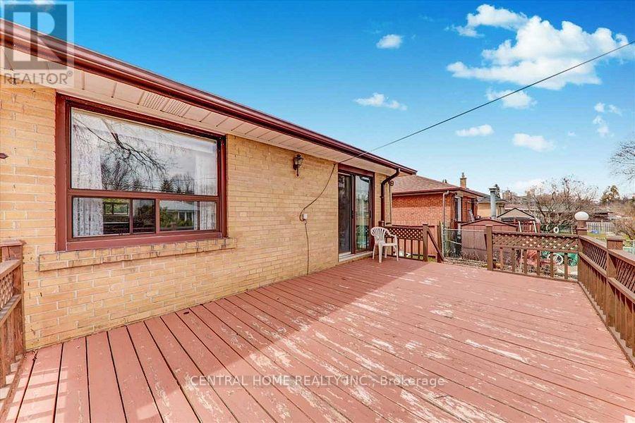 3 Holton Road, Toronto, Ontario  M1G 1E7 - Photo 7 - E14117546