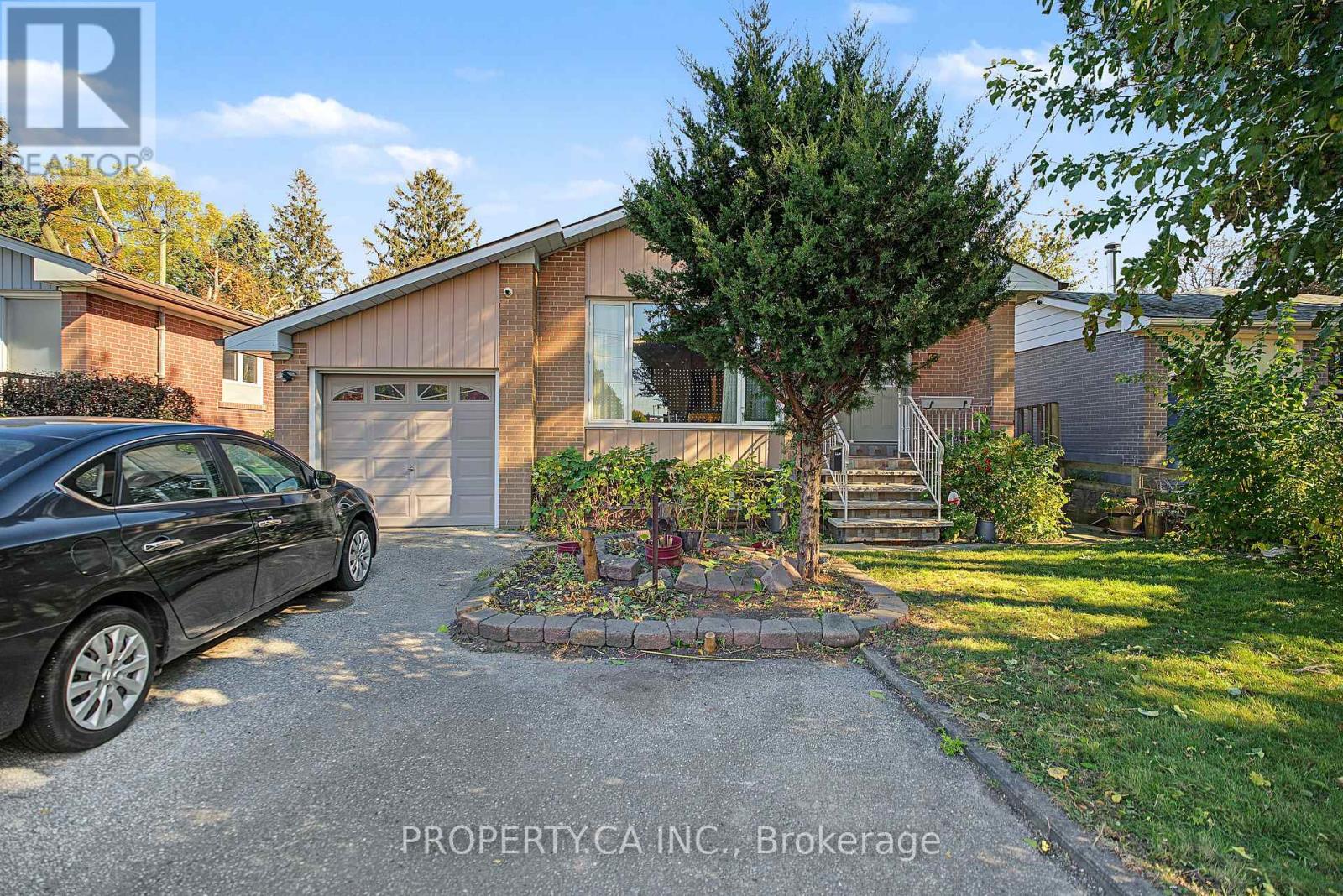 63 BENNETT ROAD, Toronto, Ontario