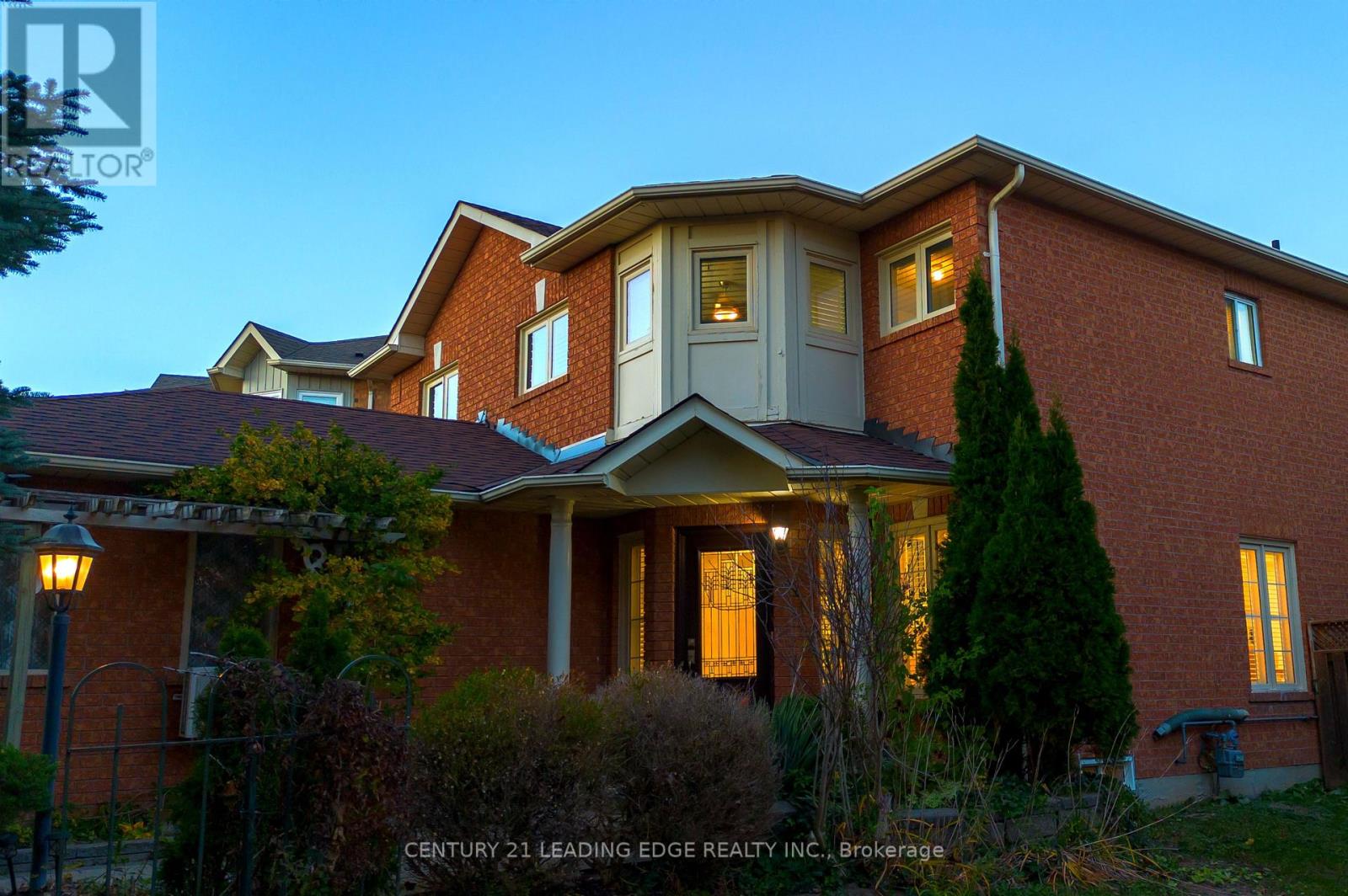 803 Best Circle, Newmarket, Ontario  L3X 2H6 - Photo 3 - N14117560