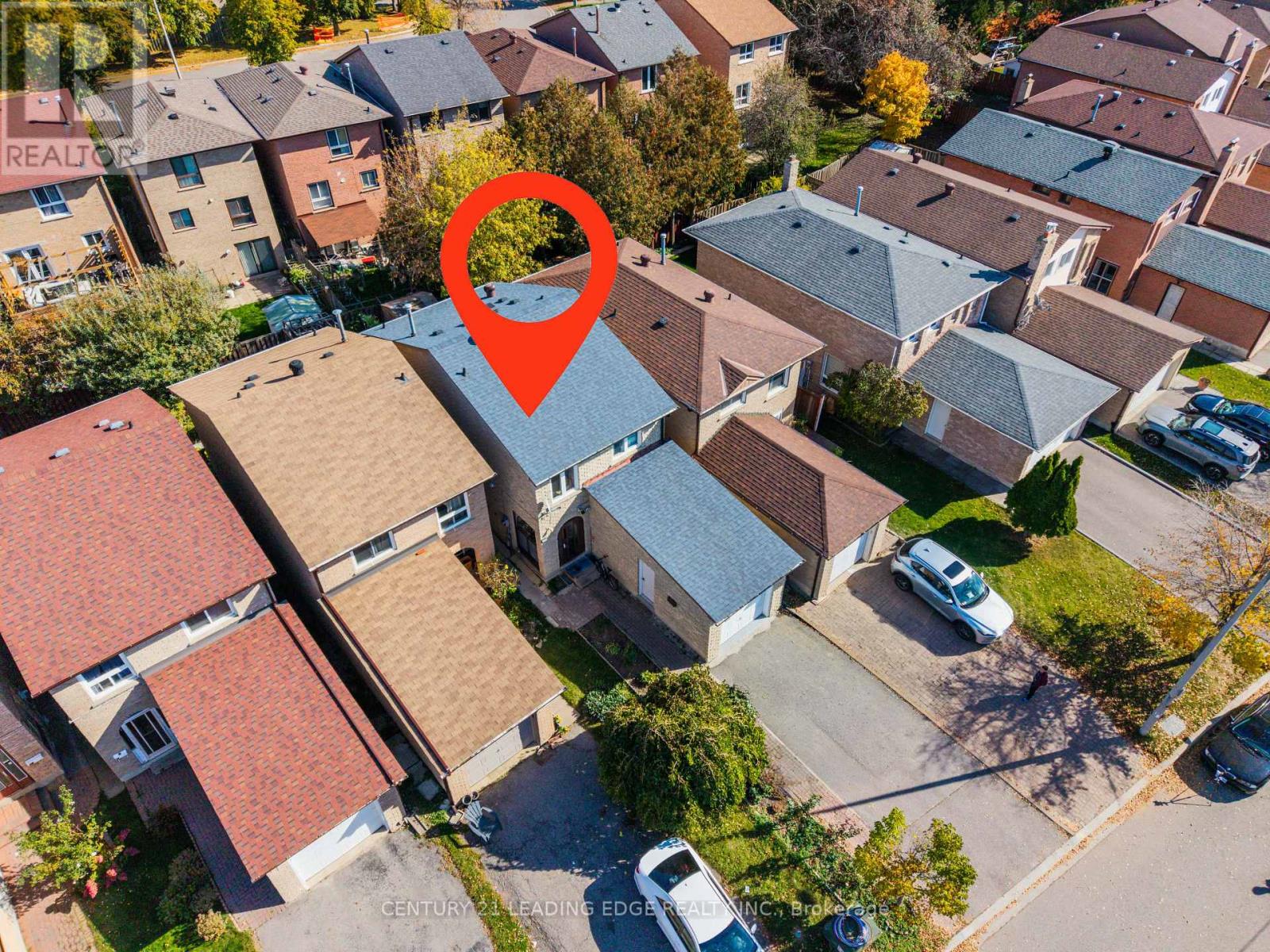 25 Croxley Green, Markham, Ontario  L3R 3T5 - Photo 4 - N14117596