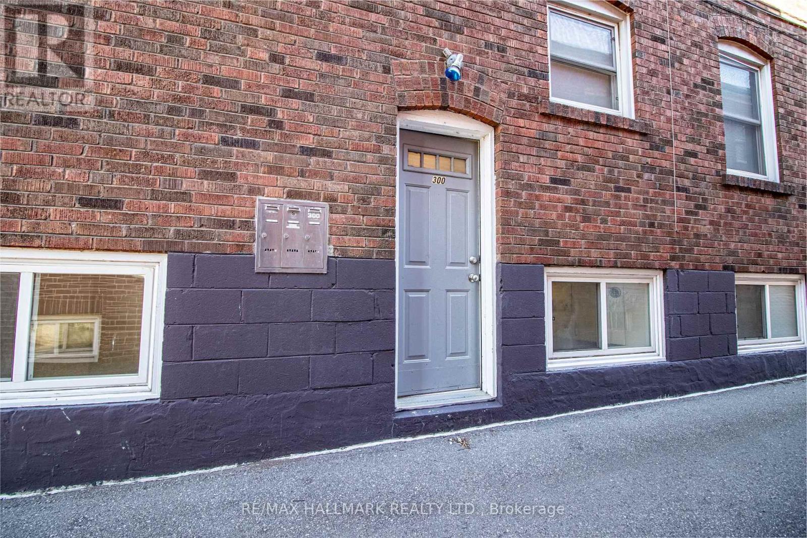 300 - 123 Dunn Avenue, Toronto, Ontario  M6K 2R8 - Photo 11 - W14117460