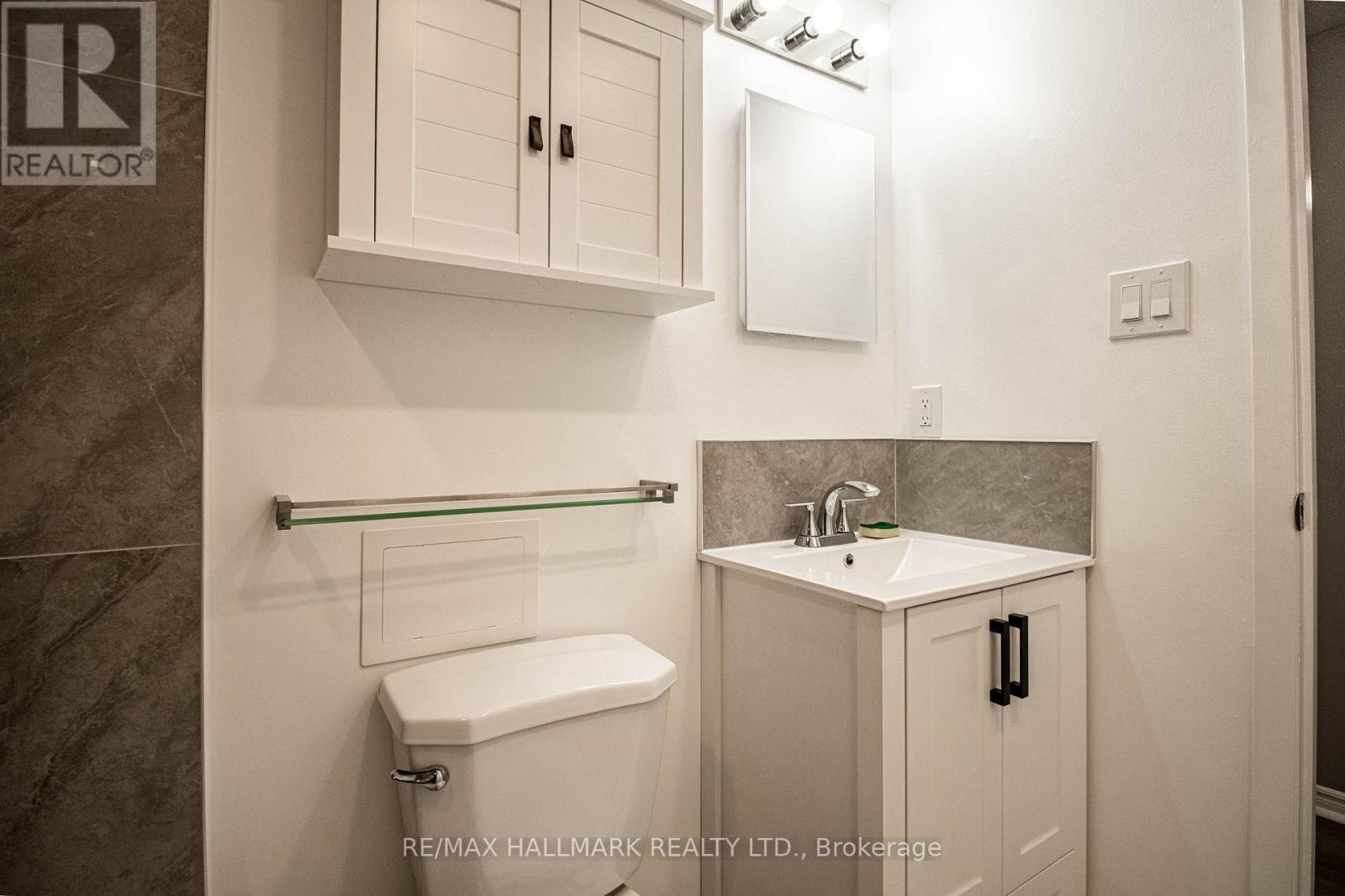 300 - 123 Dunn Avenue, Toronto, Ontario  M6K 2R8 - Photo 8 - W14117460