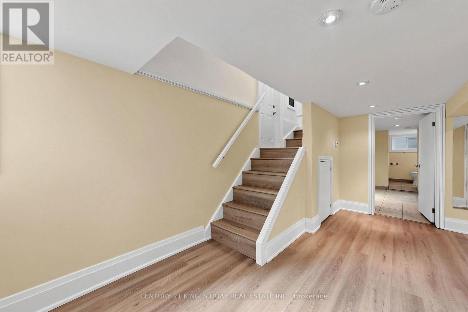 32 Crestview Road, Toronto, Ontario  M5N 1H6 - Photo 30 - C14101644