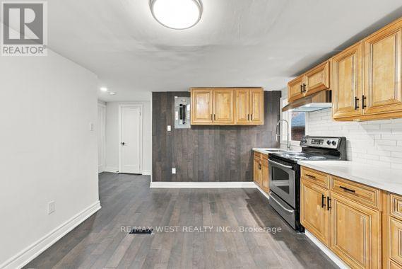 Upper - 181 Cedric Avenue, Toronto, Ontario  M6C 3X7 - Photo 5 - C14114448
