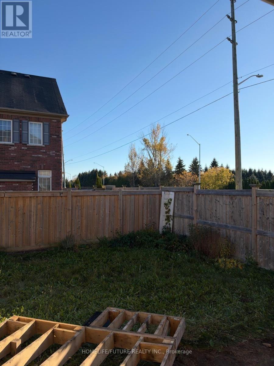 123 Bruce Cameron Drive, Clarington, Ontario  L1C 0W1 - Photo 10 - E14108694