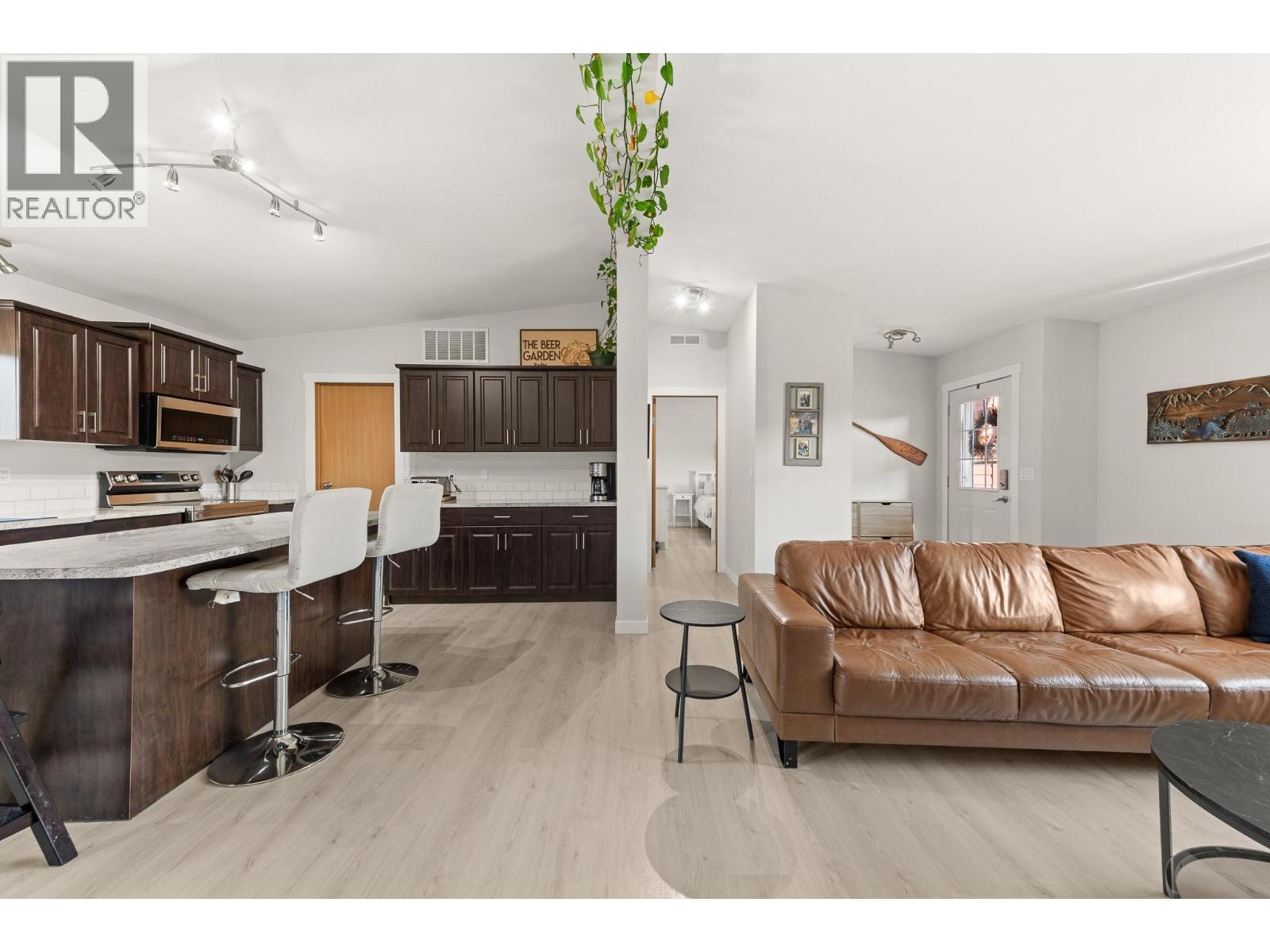 9254 Langevin Street Wardner, BC V0B2J0_9