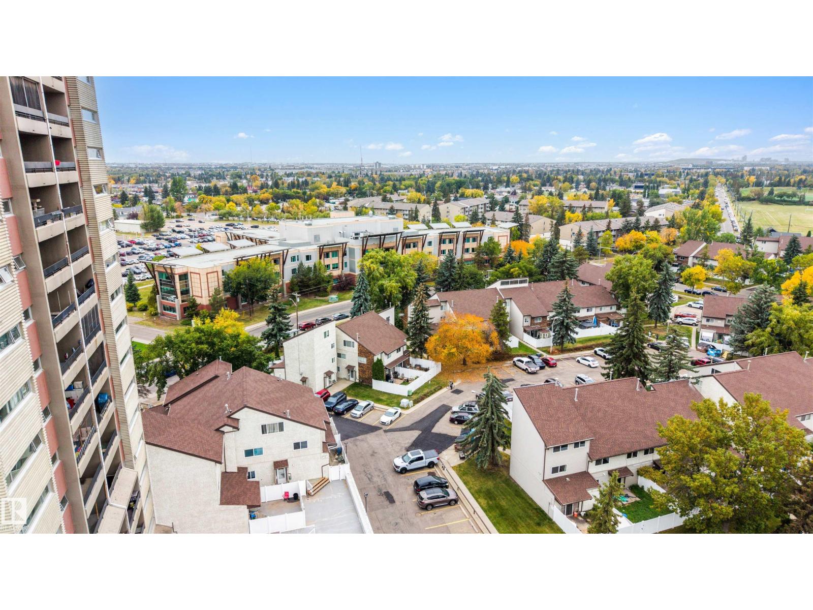 8c Meadowlark Vg Nw, Edmonton, Alberta  T5R 5X3 - Photo 43 - E4510686
