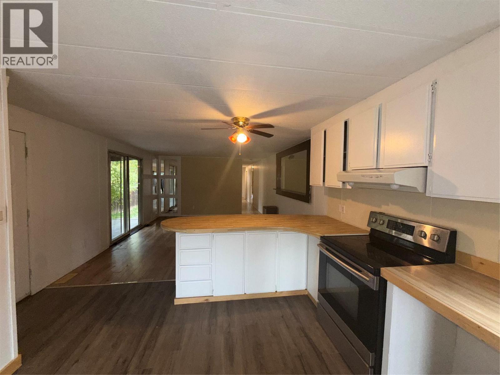 405 3rd Avenue, Castlegar, British Columbia  V1N 1Y1 - Photo 7 - 10404437