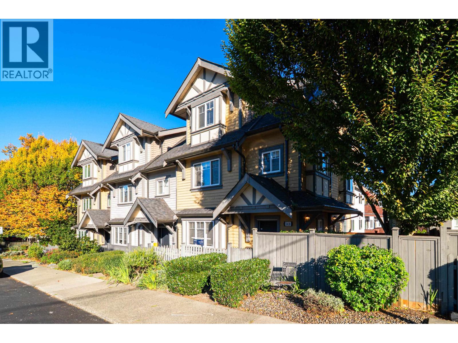 2418 St. Catherines Street, Vancouver, British Columbia  V5T 3X9 - Photo 2 - R3178422