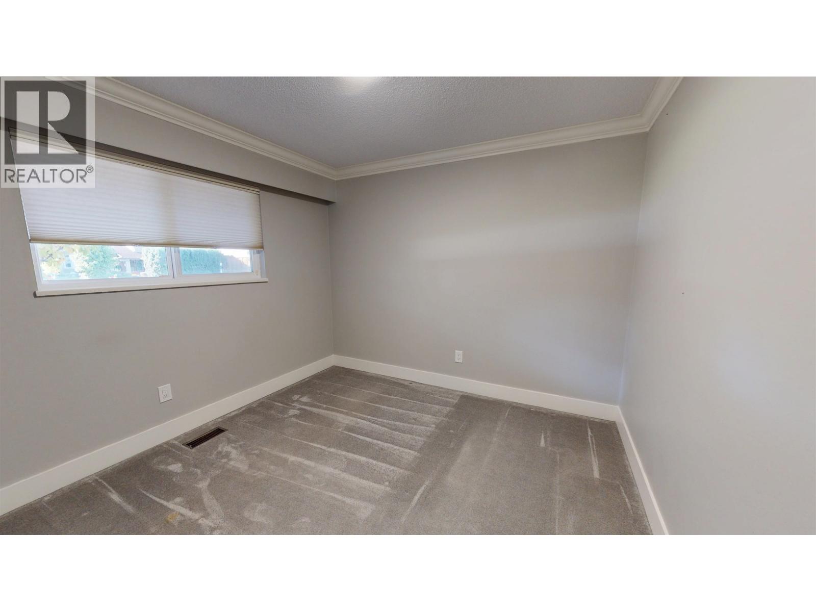 5645 51 AVENUE