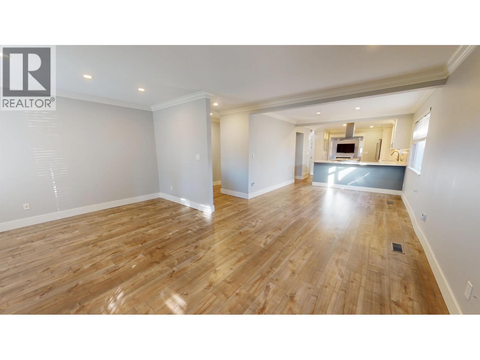 5645 51 AVENUE