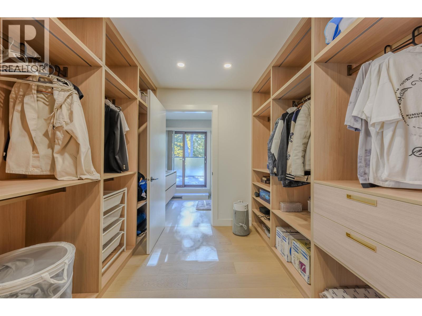 426 GREENSBORO PLACE