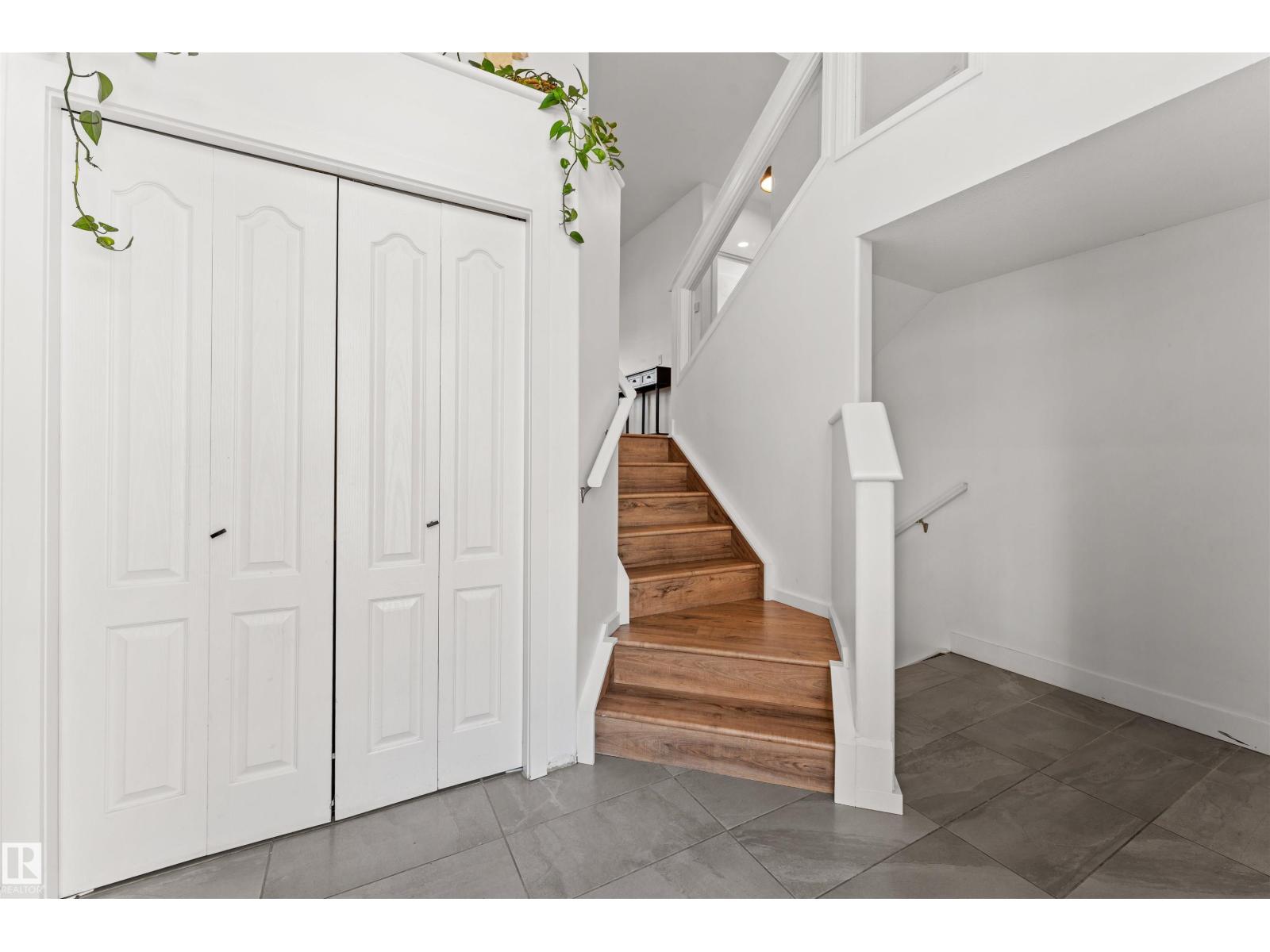 15849 69 St NW, Edmonton, Alberta  T5Z 3A6 - Photo 4 - E4514304