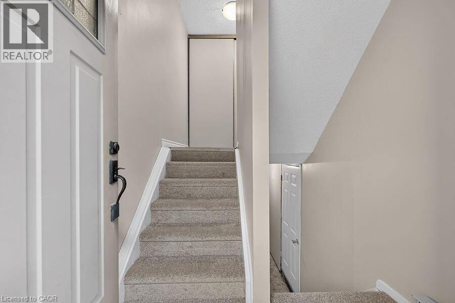 63 Fonthill Road Unit# 3, Hamilton, Ontario L9C 6T1 - Photo 6 - 40874060