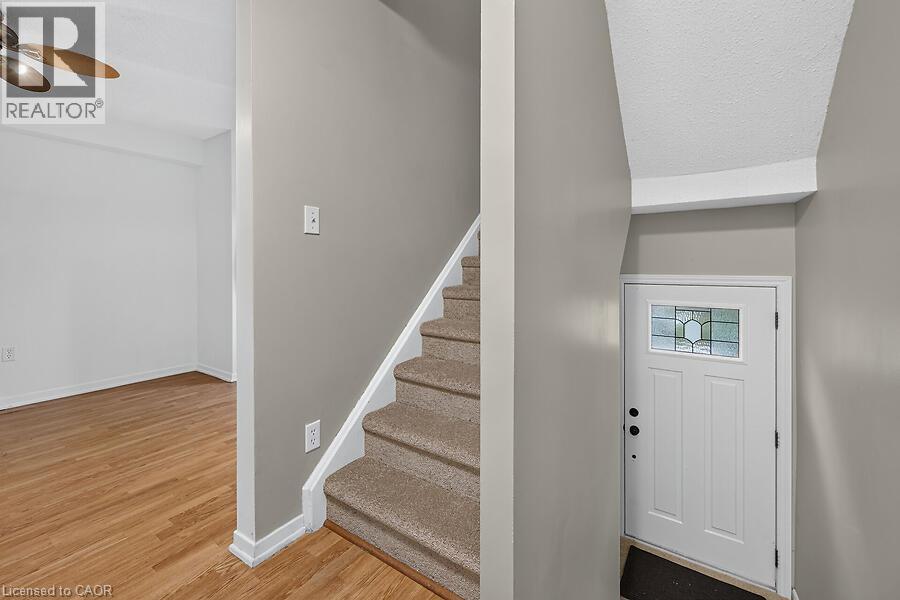 63 Fonthill Road Unit# 3, Hamilton, Ontario L9C 6T1 - Photo 7 - 40874060