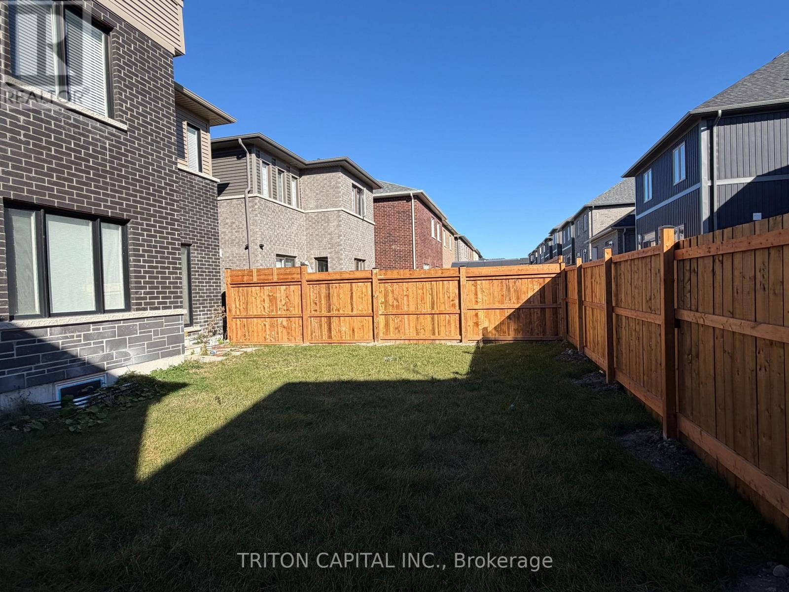 Upper - 75 Wheatfield Road, Barrie, Ontario  L9J 0C2 - Photo 29 - S13868630