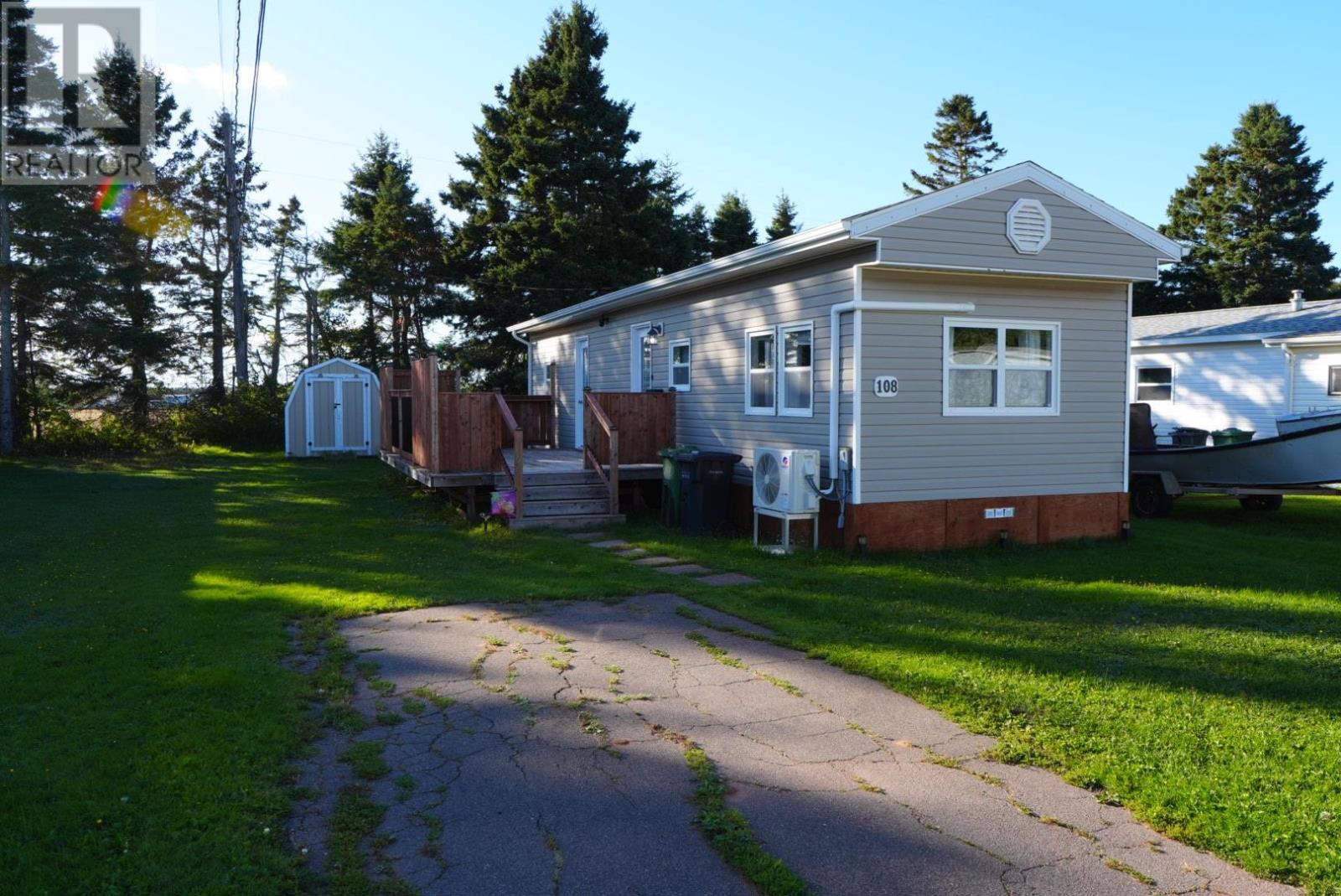 108 Evergreen Village, Summerside, Prince Edward Island  C1N 4B8 - Photo 2 - 202626664