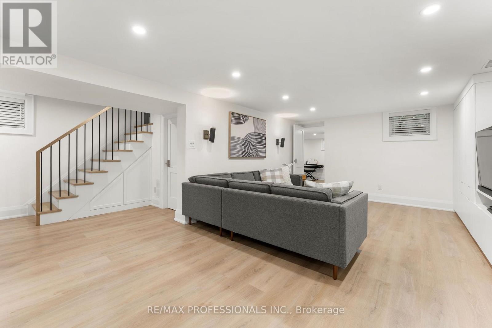 84 Humbervale Boulevard, Toronto, Ontario  M8Y 3P4 - Photo 37 - W14117664