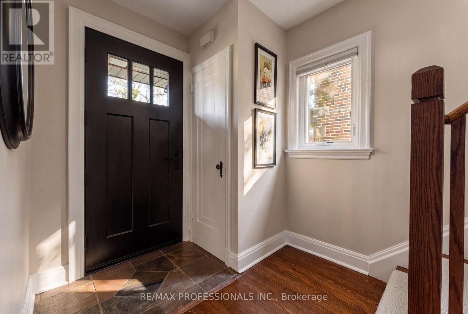 84 Humbervale Boulevard, Toronto, Ontario  M8Y 3P4 - Photo 7 - W14117664