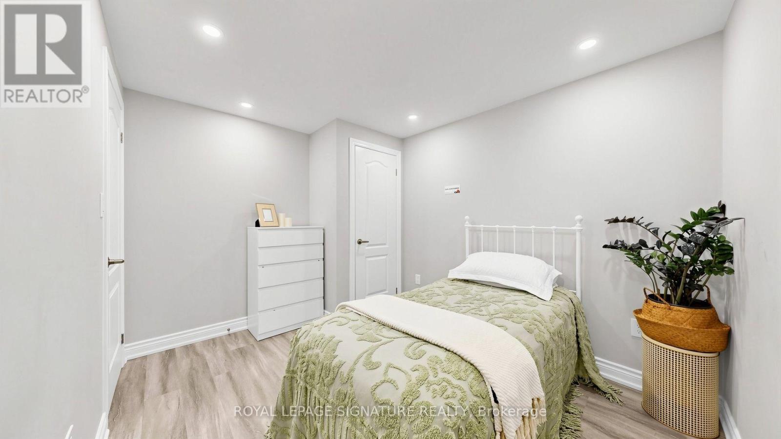 426 Clarkson Gate, Milton, Ontario  L9E 0B7 - Photo 34 - W14117696