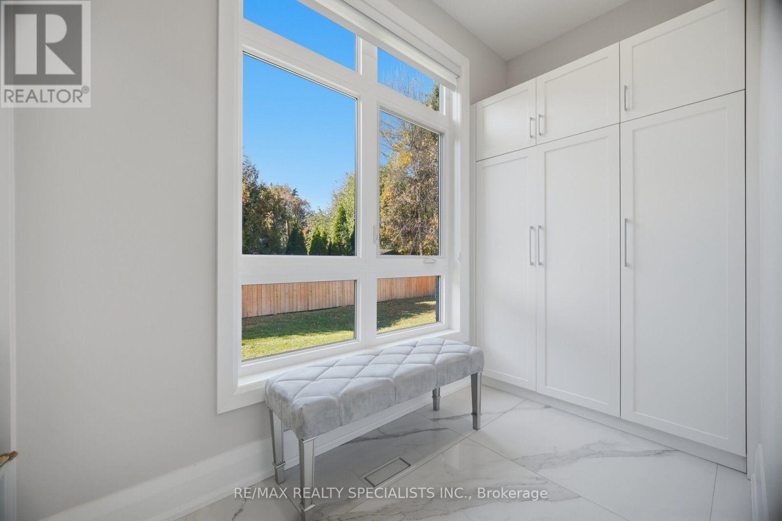 2107 Lakeshore Road W, Oakville, Ontario  L6L 1G6 - Photo 43 - W14117700
