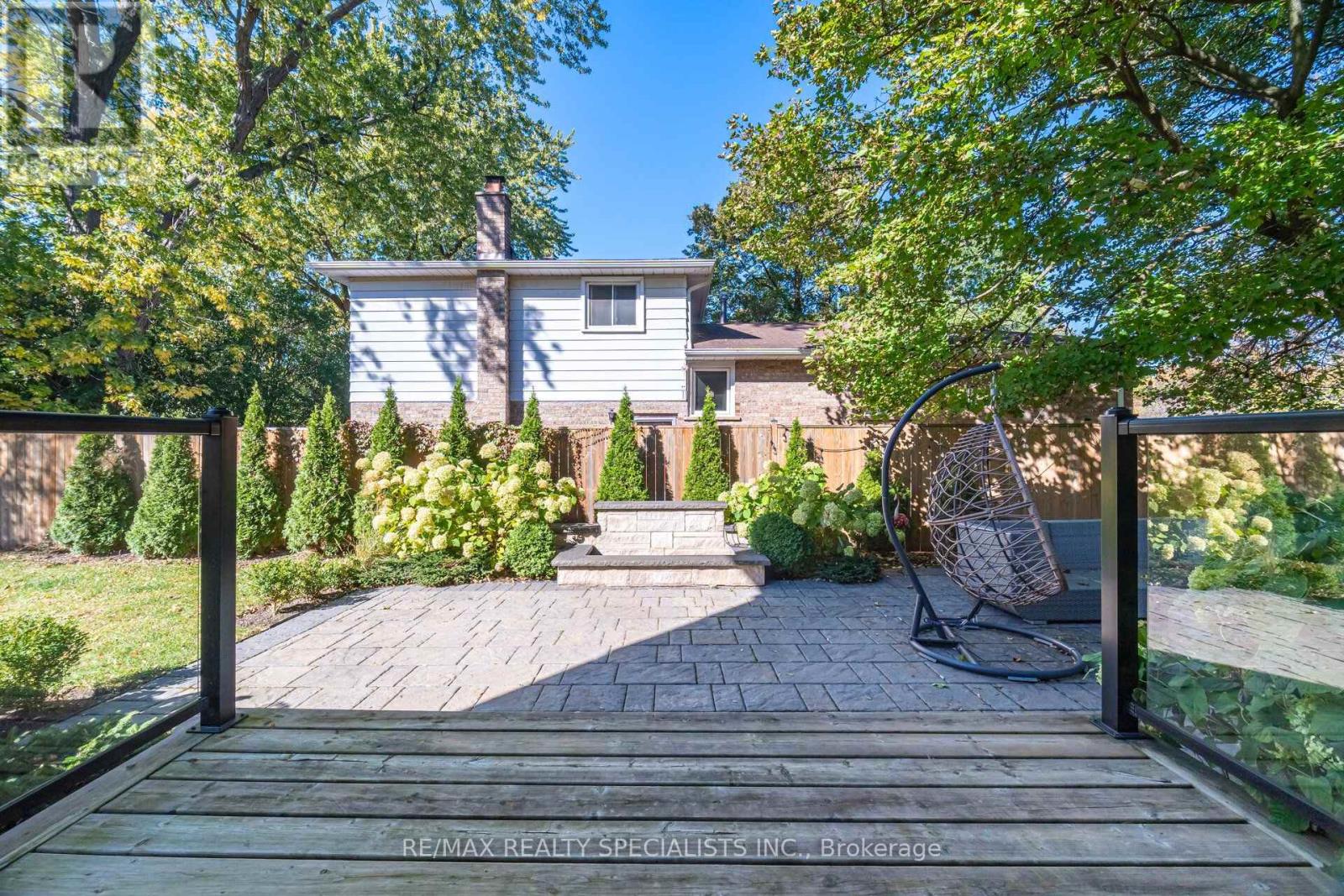 2107 Lakeshore Road W, Oakville, Ontario  L6L 1G6 - Photo 46 - W14117700