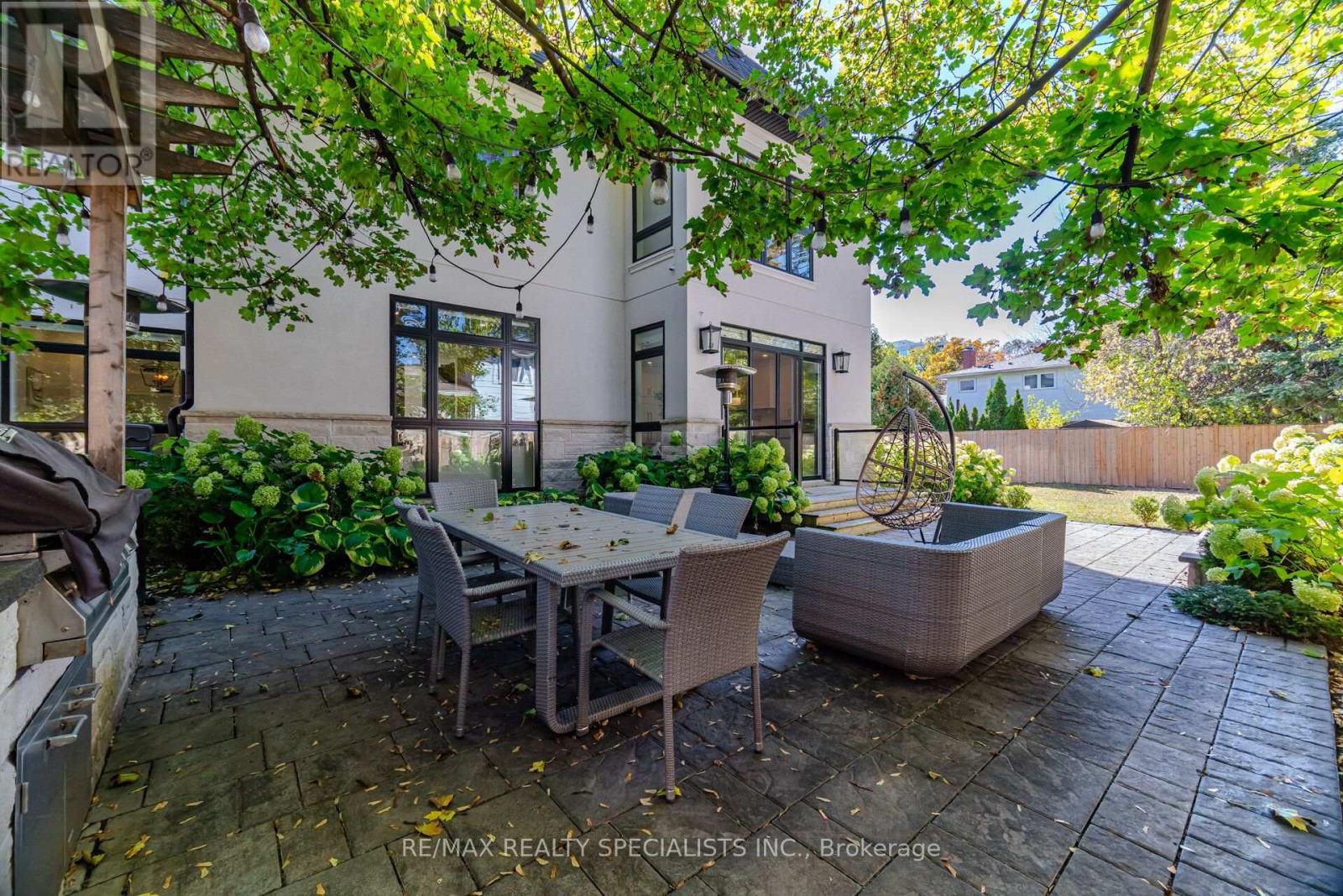 2107 Lakeshore Road W, Oakville, Ontario  L6L 1G6 - Photo 48 - W14117700