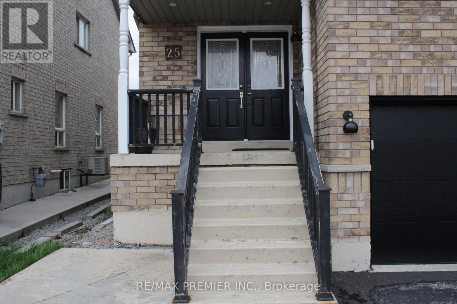 A - 25 Westbrook Avenue, Brampton, Ontario  L6P 1L7 - Photo 3 - W14117710