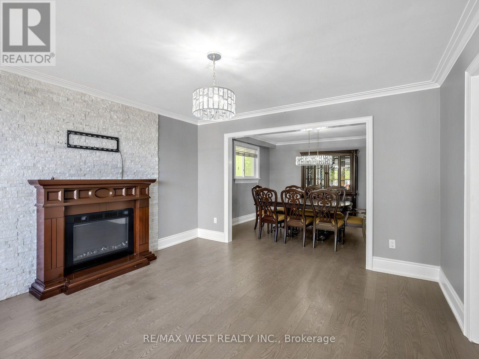 49 Dynevor Road, Toronto, Ontario  M6E 3W7 - Photo 7 - W14117722