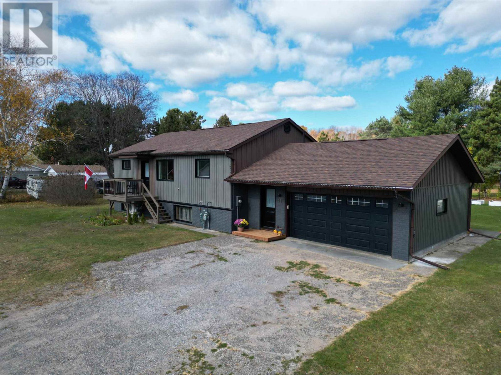 11 King St, Iron Bridge, Ontario P0R 1H0 - Photo 4 - SM262974