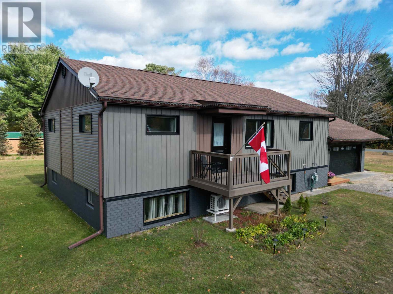 11 King St, Iron Bridge, Ontario P0R 1H0 - Photo 5 - SM262974