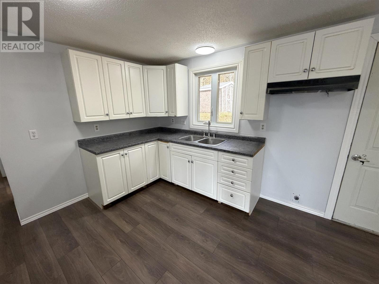 130 Dieppe Ave, Elliot Lake, Ontario  P5A 1H5 - Photo 14 - SM262989