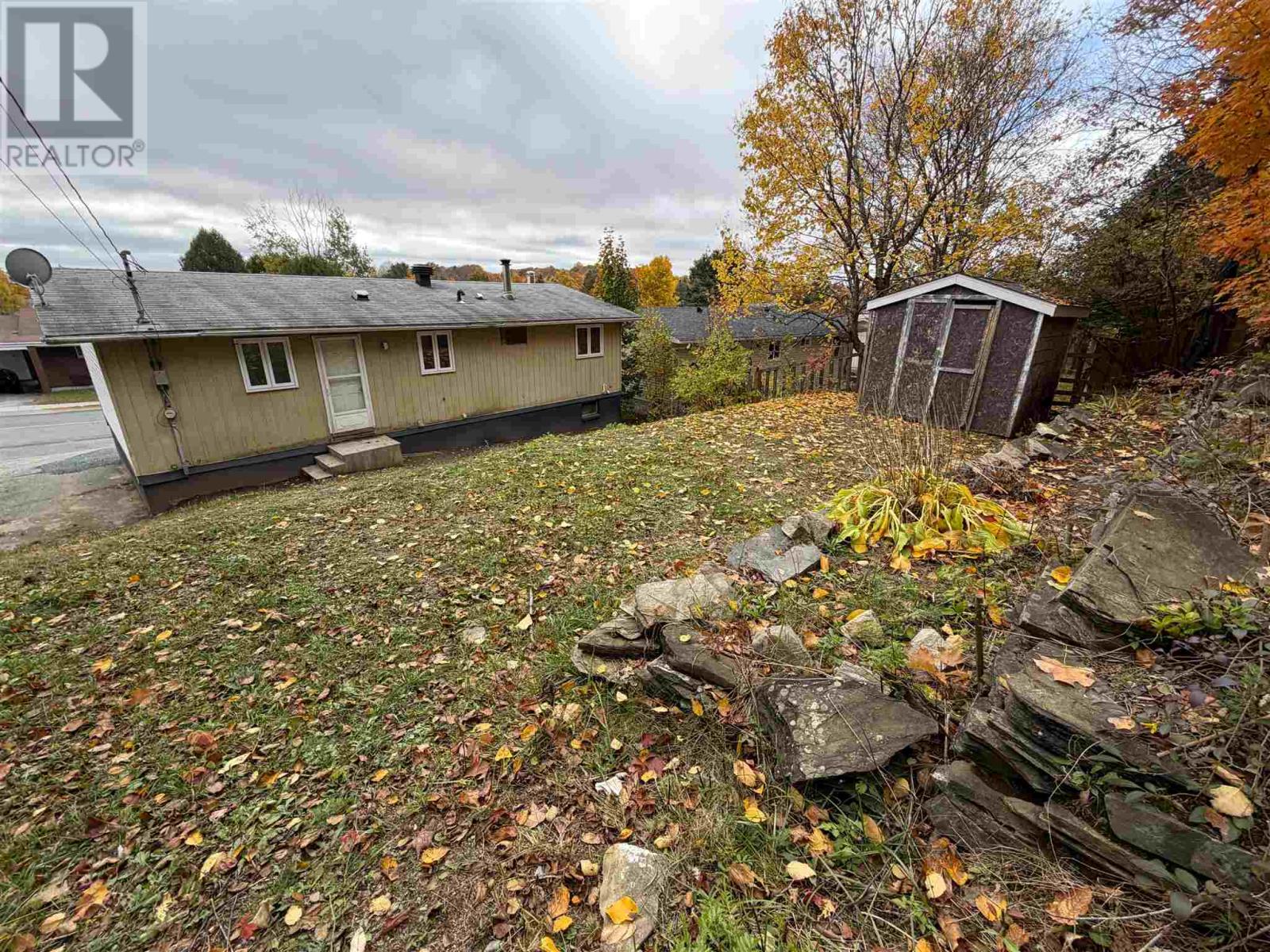 130 Dieppe Ave, Elliot Lake, Ontario  P5A 1H5 - Photo 6 - SM262989