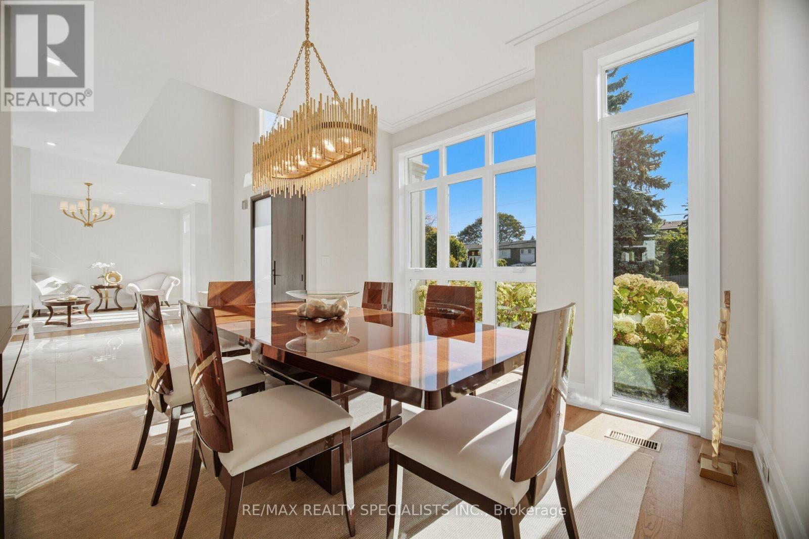 2107 Lakeshore Road W, Oakville, Ontario  L6L 1G6 - Photo 9 - W14117700