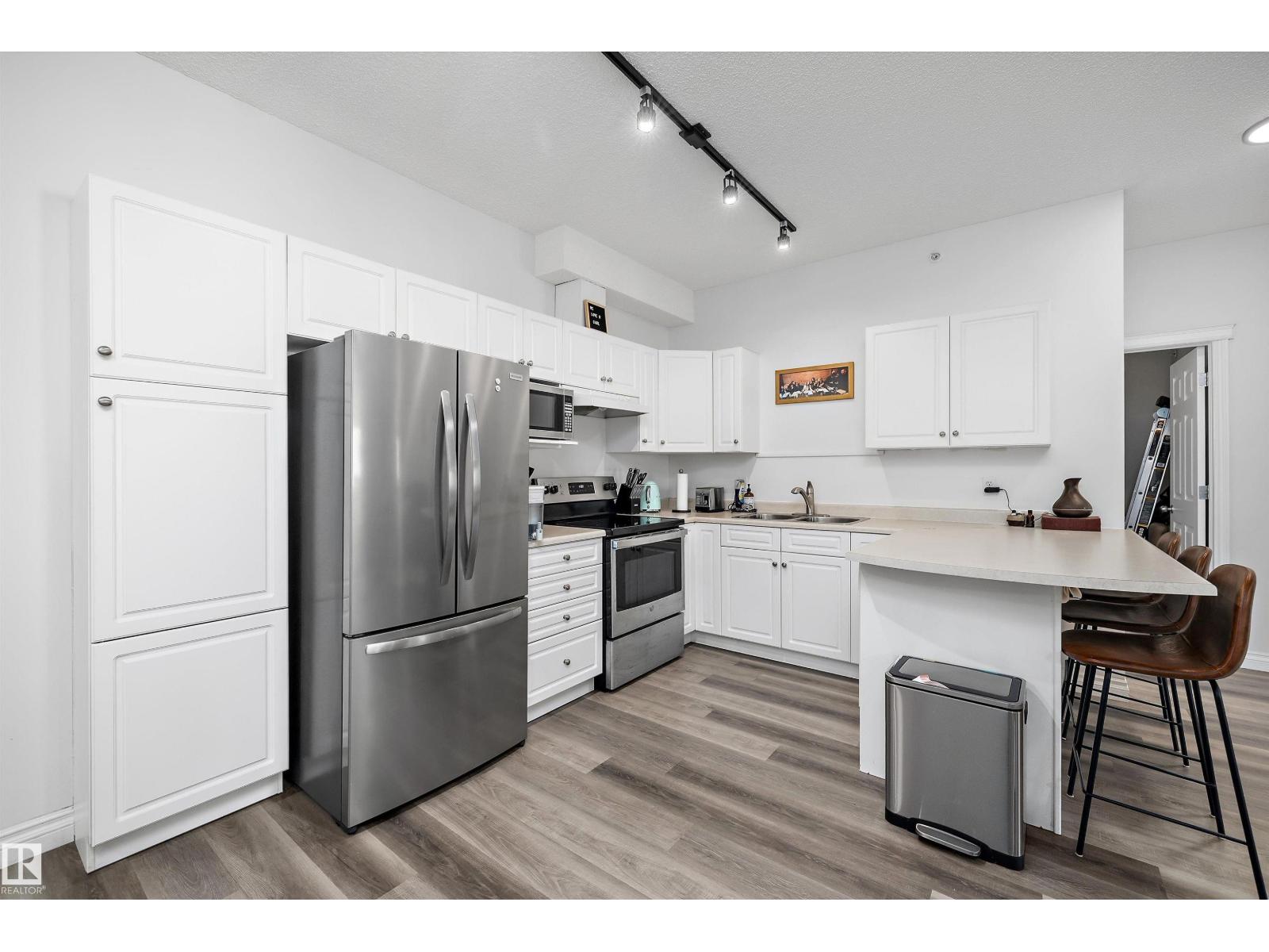 #405 304 LEWIS ESTATES BV NW