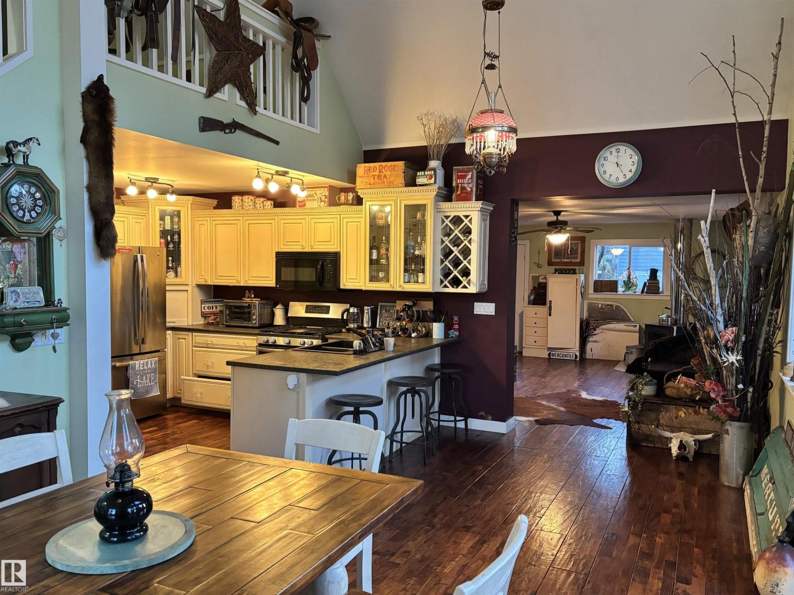 130 Lakeshore Drive, Rural Lac Ste. Anne County, Alberta  T0E 1V0 - Photo 10 - E4514314