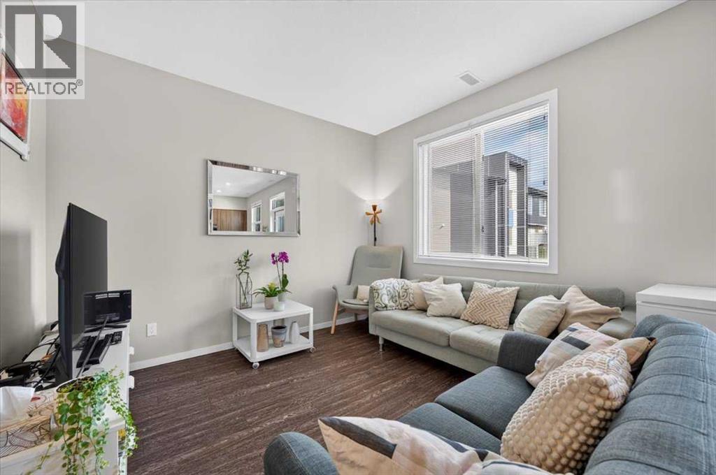 204, 235 Redstone Walk NE, Calgary, Alberta  T3N 1M6 - Photo 4 - A2349524